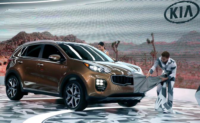 Автопремьеры-2016: жизнь не останавливается